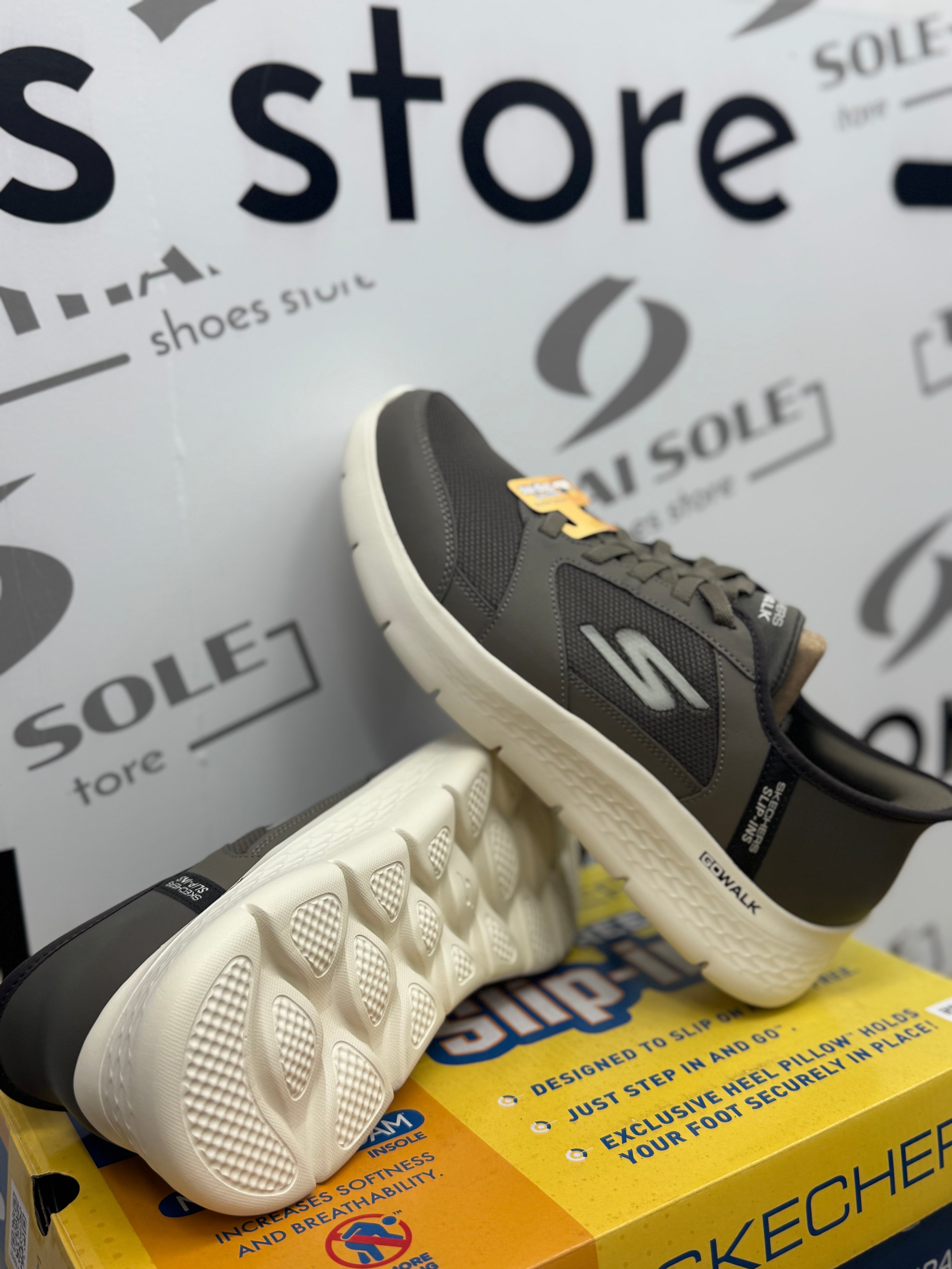 SKECHERS Slip-ins GO WALK Flex - Men's Training Shoes
