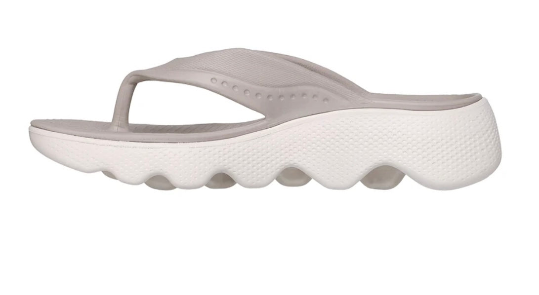 SKECHERS Massage Fit Foamies - Women's Sliper