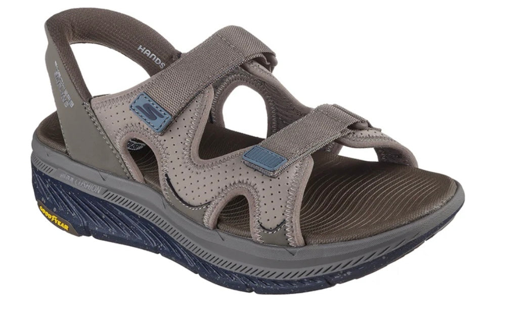 SKECHERS Max Cushioning Premier - Julian Men's Sandals Brown