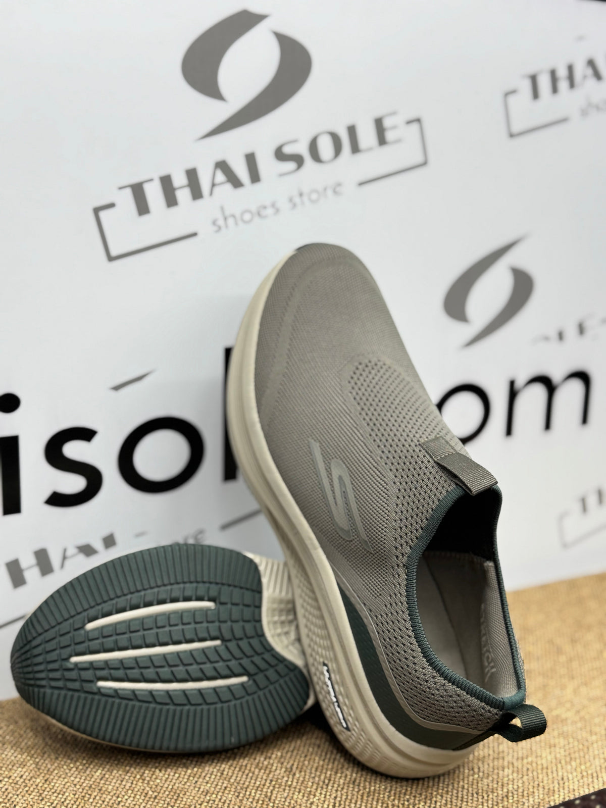 Men Performance Elevate 2.0 Upraise 2.0 Shoes Air-Cooled Goga Mat