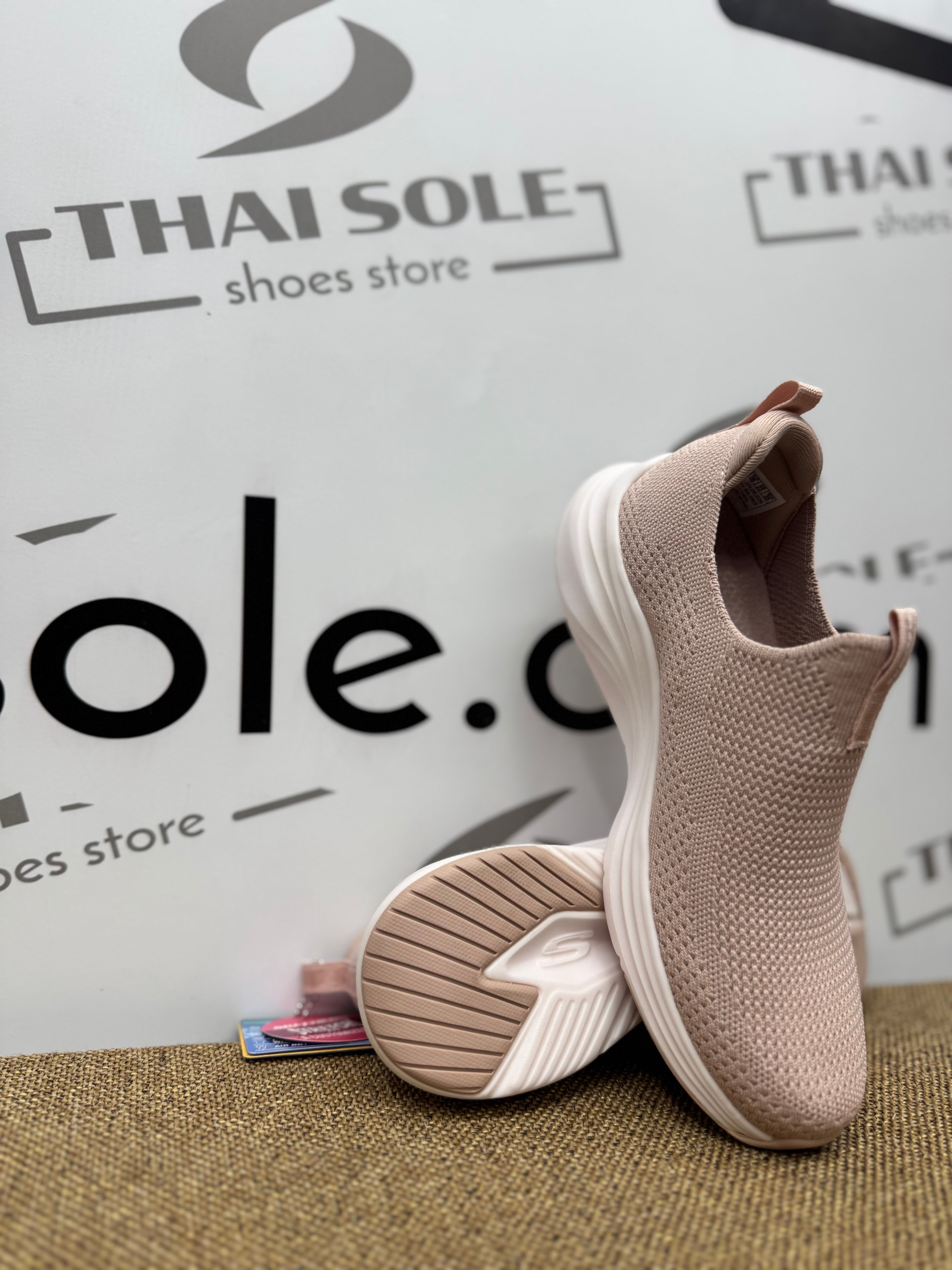 SKECHERS Vapor Foam- True Classic Women's  Shoes