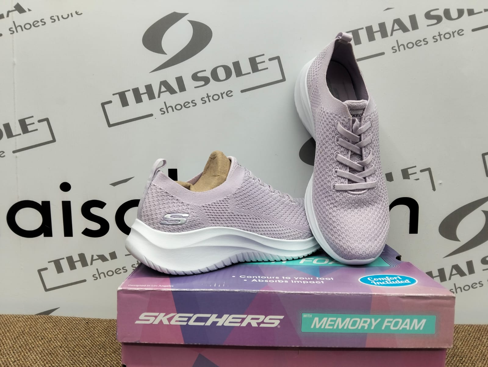 SKECHERS Zinergy - Lyona Women's Lifestyle Shoes