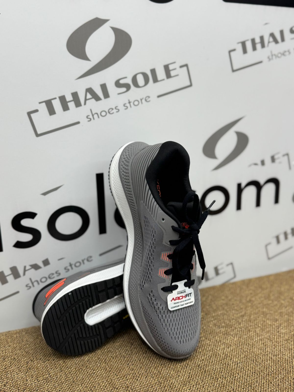 SKECHERS GO RUN PERSISTENCE