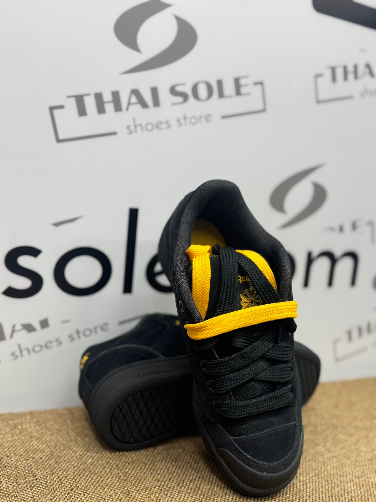 Reebok Club C Bulc Core Black  skate Kicks Men's